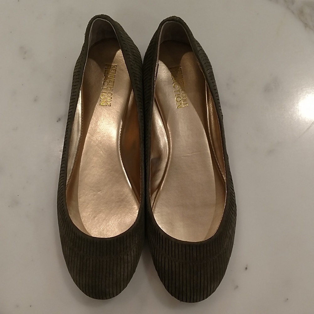 Kenneth Cole Reaction Suede Ballet Flats